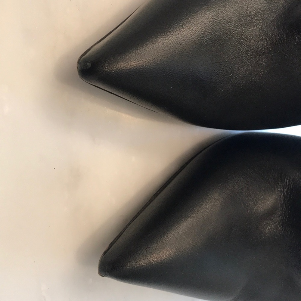Giuseppe Zanotti Black Ankle Boots with Gold Heel - Picture 4 of 7